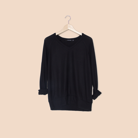 Soft V Neck / Black - Sweater - FORREST and BOB
